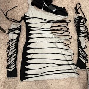 Dolls Kill Darker Wavs ECHO SHREDDED DRESS AND GLOVES SET, Size XXL